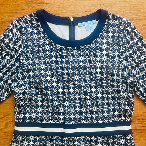 NWT Draper James Honeycomb Nassau Navy Ponte Floral Dress L - Picture 5 of 16
